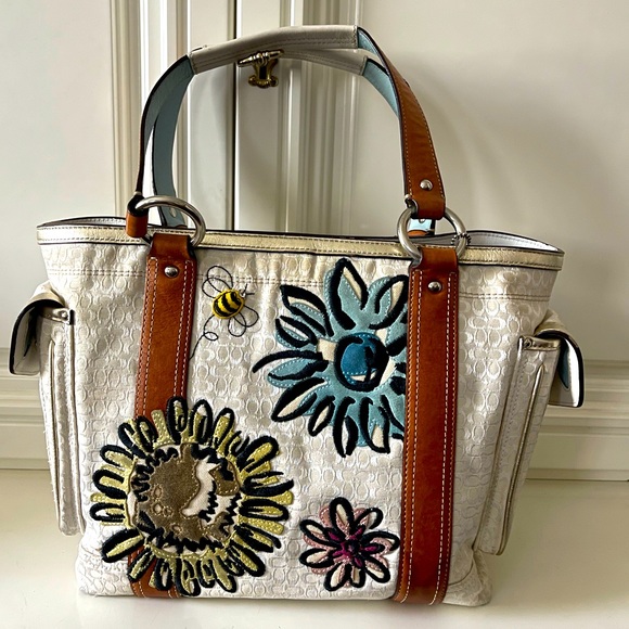 Rare Coach Floral Bumblebee Signature C tote bags - Picture 1 of 11